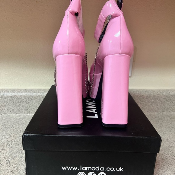 Lamoda 4.5” Pink Platform Heels - Picture 3 of 8